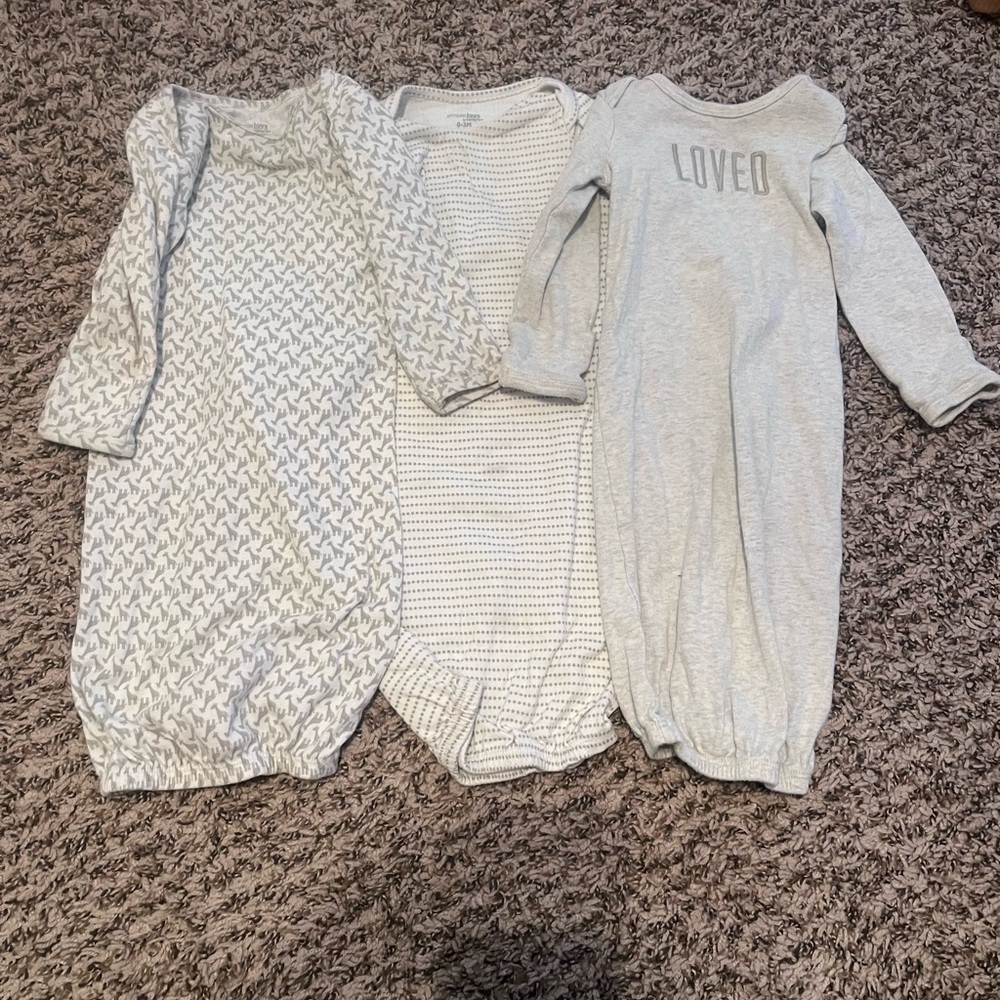 0-3 month sleepers Set of Three Gray Baby Gowns